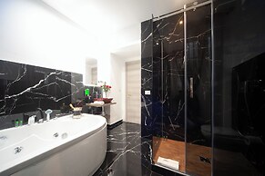 Farnese Jacuzzi Apartment