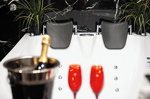 Farnese Jacuzzi Apartment