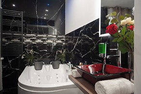 Farnese Jacuzzi Apartment