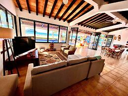 Beachside - Casa Sirena 1BR Suite