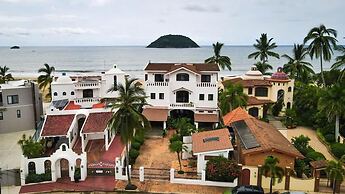 Beachside - Casa Sirena 1BR Suite