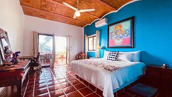 Beachside - Casa Sirena 1BR Suite