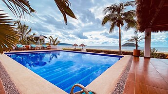 Beachside - Casa Sirena 1BR Suite