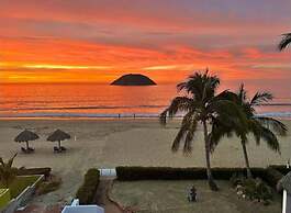 Beachside - Casa Sirena 1BR Suite