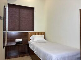 AAFEE CABIN STAY & DORMITORY