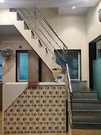 AAFEE CABIN STAY & DORMITORY