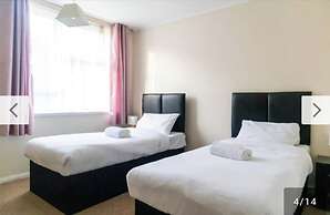 A 2-comfortable Bedroom Apartment