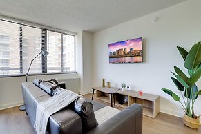 Prime Pentagon City Location Apartment