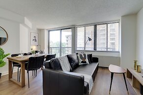 Prime Pentagon City Location Apartment