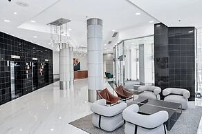 Prime Pentagon City Location Apartment