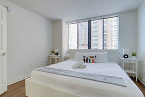Prime Pentagon City Location Apartment