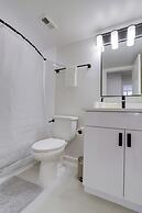 Prime Pentagon City Location Apartment