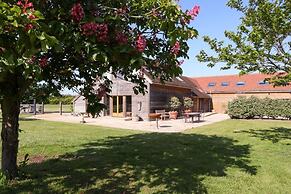 Moonlight Barn in Ascott