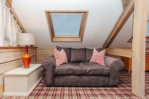 Moonlight Barn in Ascott