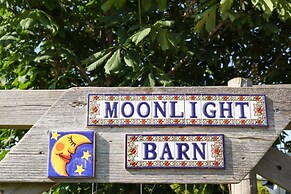 Moonlight Barn in Ascott