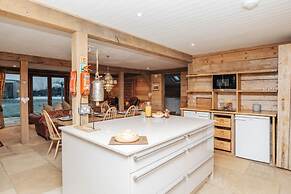 Moonlight Barn in Ascott