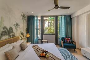 Hidden Gem Luxe Suite w Pool View - 1km to Beach