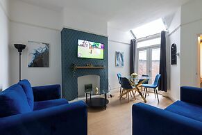 Salford City Oasis - Spacious 4 Bedroom House