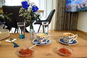 Blue Ark Acropolis Signature Residence