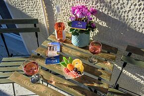 Blue Ark Acropolis Signature Residence