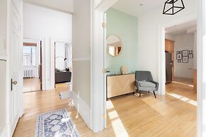 Le Saint Jacques Skylight