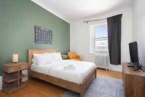 Le Saint Jacques Skylight