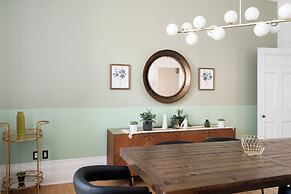 Le Saint Jacques Skylight