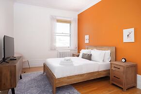 Le Saint Jacques Skylight