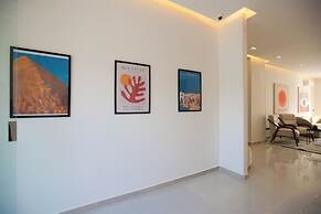 Seven Stays Zayed