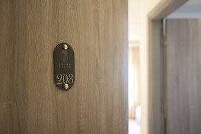 Seven Stays Zayed