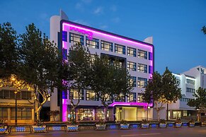 Moxy Suzhou City Centre