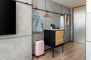 Moxy Suzhou City Centre