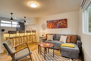 Comfy Apartment with Leafy Views by Tasman