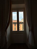 Pleasant Apartment Near Center