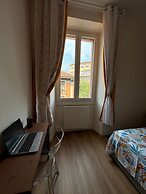 Pleasant Apartment Near Center