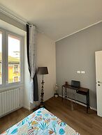 Pleasant Apartment Near Center