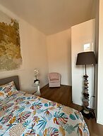 Pleasant Apartment Near Center