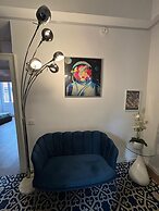 Pleasant Apartment Near Center