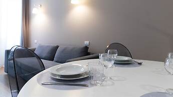 Charming Apartment in Milan's Heart