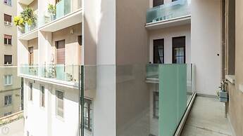 Charming Apartment in Milan's Heart