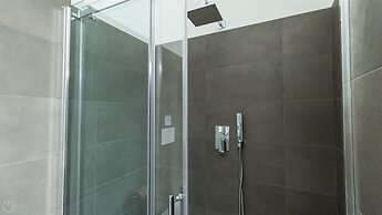 Charming Apartment in Milan's Heart