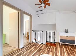 Spacious Home With Bubble Bath and Garden