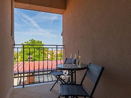 Spacious Home With Bubble Bath and Garden