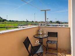 Spacious Home With Bubble Bath and Garden