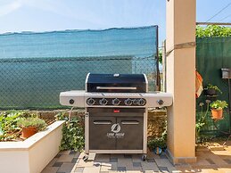 Spacious Home With Bubble Bath and Garden