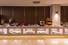 NHAT HA LAVISH HOTEL