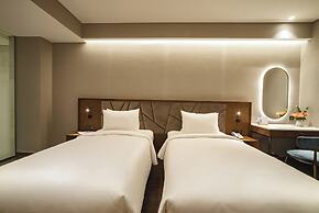 NHAT HA LAVISH HOTEL