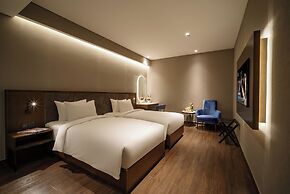 NHAT HA LAVISH HOTEL