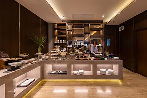 NHAT HA LAVISH HOTEL