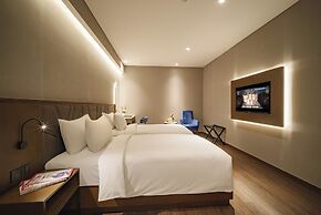 NHAT HA LAVISH HOTEL